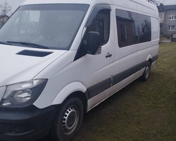 Белый Мерседес Sprinter, объемом двигателя 2.2 л и пробегом 309 тыс. км за 23000 $, фото 1 на Automoto.ua