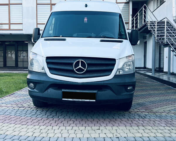 Белый Мерседес Sprinter, объемом двигателя 2.1 л и пробегом 410 тыс. км за 17500 $, фото 2 на Automoto.ua