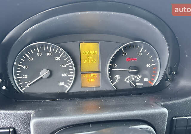 Белый Мерседес Sprinter, объемом двигателя 0 л и пробегом 330 тыс. км за 21800 $, фото 32 на Automoto.ua