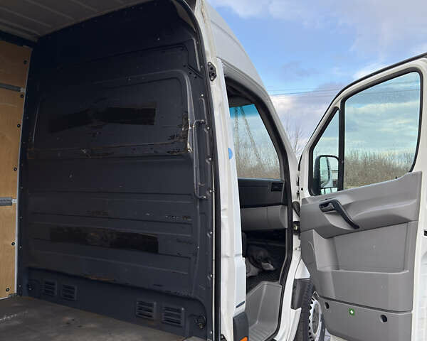 Белый Мерседес Sprinter, объемом двигателя 2.14 л и пробегом 386 тыс. км за 24000 $, фото 15 на Automoto.ua