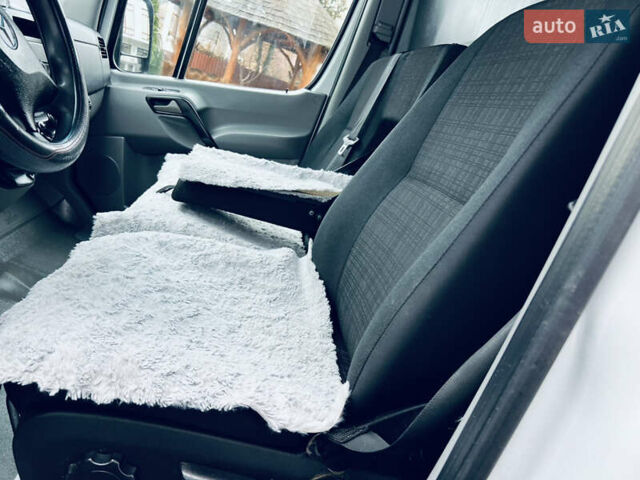 Белый Мерседес Sprinter, объемом двигателя 2.1 л и пробегом 410 тыс. км за 17500 $, фото 8 на Automoto.ua