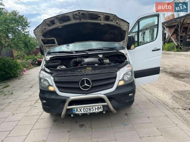 Белый Мерседес Sprinter, объемом двигателя 2.14 л и пробегом 349 тыс. км за 14500 $, фото 4 на Automoto.ua
