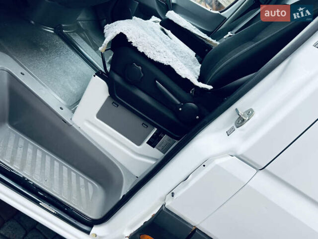 Белый Мерседес Sprinter, объемом двигателя 2.1 л и пробегом 410 тыс. км за 17500 $, фото 11 на Automoto.ua