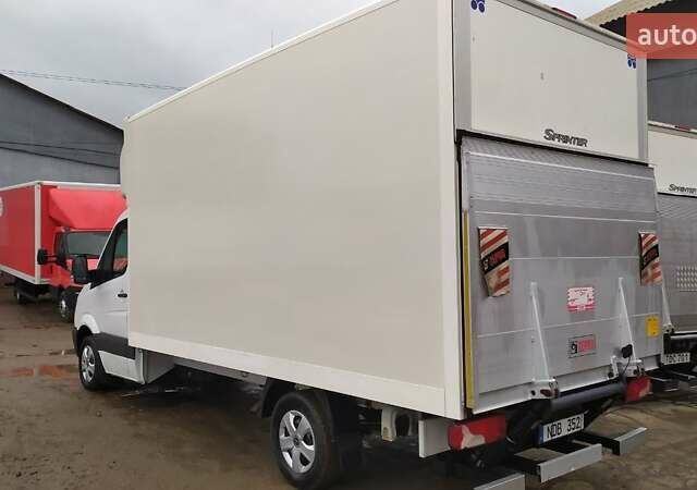 Белый Мерседес Sprinter, объемом двигателя 2.2 л и пробегом 270 тыс. км за 21650 $, фото 13 на Automoto.ua