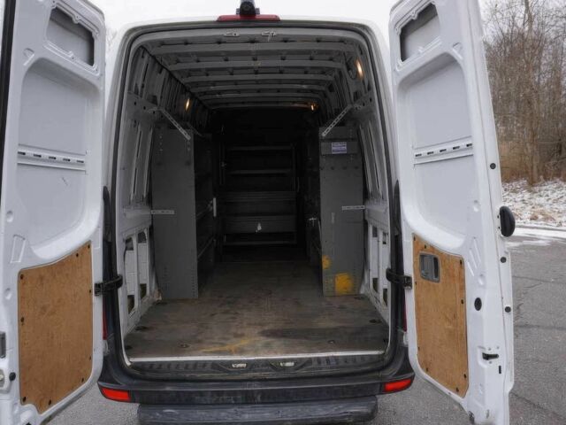 Белый Мерседес Sprinter, объемом двигателя 3 л и пробегом 73 тыс. км за 6800 $, фото 12 на Automoto.ua