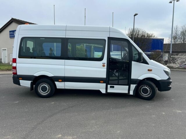 Белый Мерседес Sprinter, объемом двигателя 0 л и пробегом 250 тыс. км за 17292 $, фото 2 на Automoto.ua
