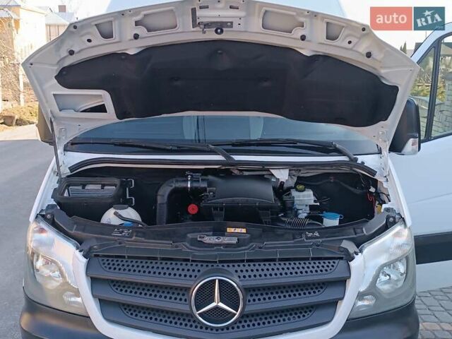 Белый Мерседес Sprinter, объемом двигателя 2.2 л и пробегом 370 тыс. км за 17550 $, фото 56 на Automoto.ua