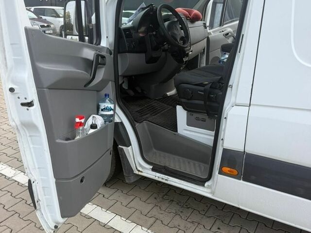 Білий Мерседес Sprinter, об'ємом двигуна 2.2 л та пробігом 360 тис. км за 16000 $, фото 6 на Automoto.ua
