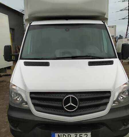 Белый Мерседес Sprinter, объемом двигателя 2.2 л и пробегом 270 тыс. км за 21650 $, фото 2 на Automoto.ua