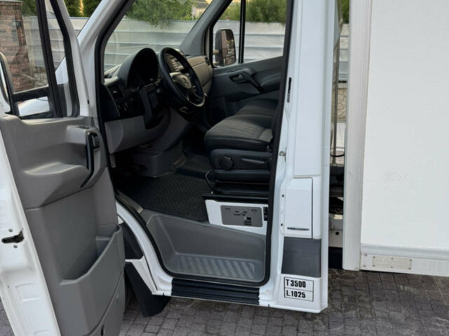 Білий Мерседес Sprinter, об'ємом двигуна 2.14 л та пробігом 331 тис. км за 19400 $, фото 8 на Automoto.ua