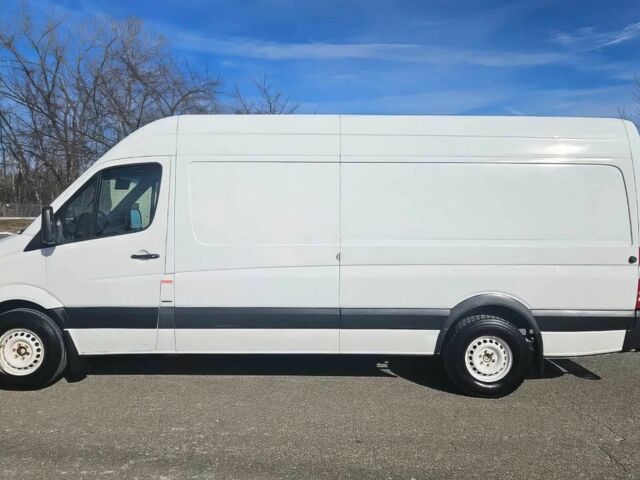 Белый Мерседес Sprinter, объемом двигателя 2 л и пробегом 73 тыс. км за 8500 $, фото 3 на Automoto.ua