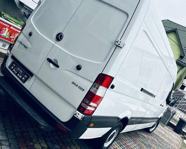 Белый Мерседес Sprinter, объемом двигателя 0 л и пробегом 3 тыс. км за 17900 $, фото 35 на Automoto.ua