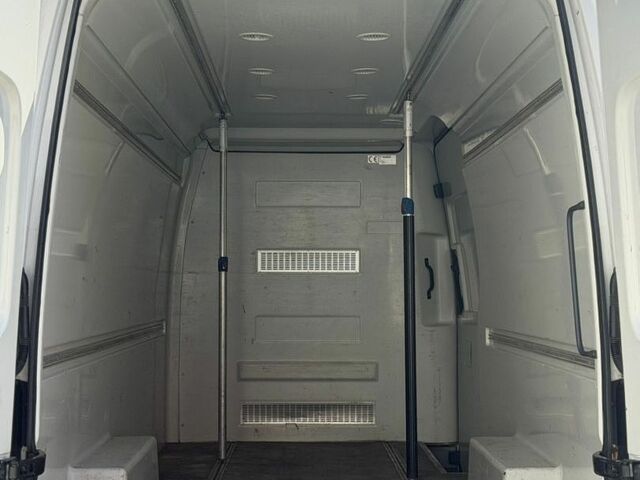 Белый Мерседес Sprinter, объемом двигателя 2.14 л и пробегом 450 тыс. км за 14999 $, фото 10 на Automoto.ua