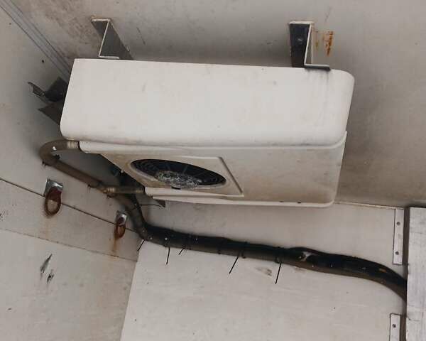 Белый Мерседес Sprinter, объемом двигателя 2.1 л и пробегом 350 тыс. км за 9300 $, фото 17 на Automoto.ua