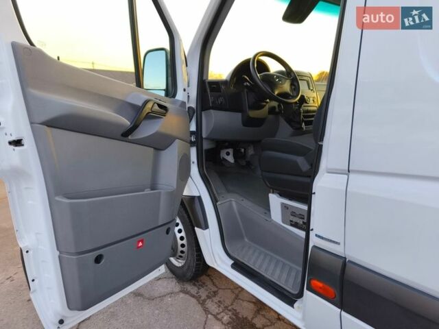 Білий Мерседес Sprinter, об'ємом двигуна 0 л та пробігом 291 тис. км за 29500 $, фото 12 на Automoto.ua