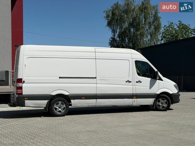 Белый Мерседес Sprinter, объемом двигателя 2.14 л и пробегом 450 тыс. км за 14999 $, фото 5 на Automoto.ua