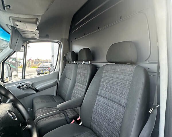 Білий Мерседес Sprinter, об'ємом двигуна 2.2 л та пробігом 265 тис. км за 18700 $, фото 21 на Automoto.ua