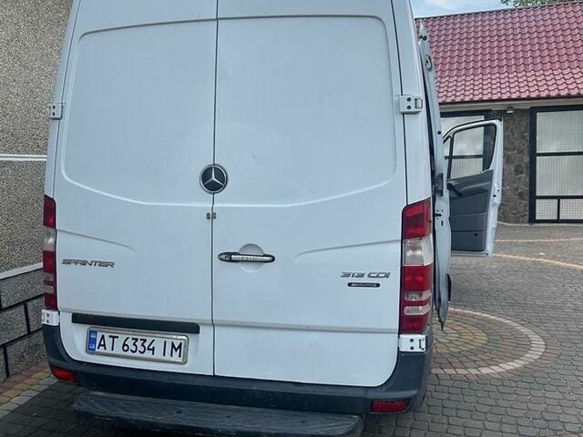 Белый Мерседес Sprinter, объемом двигателя 2.1 л и пробегом 332 тыс. км за 16900 $, фото 21 на Automoto.ua