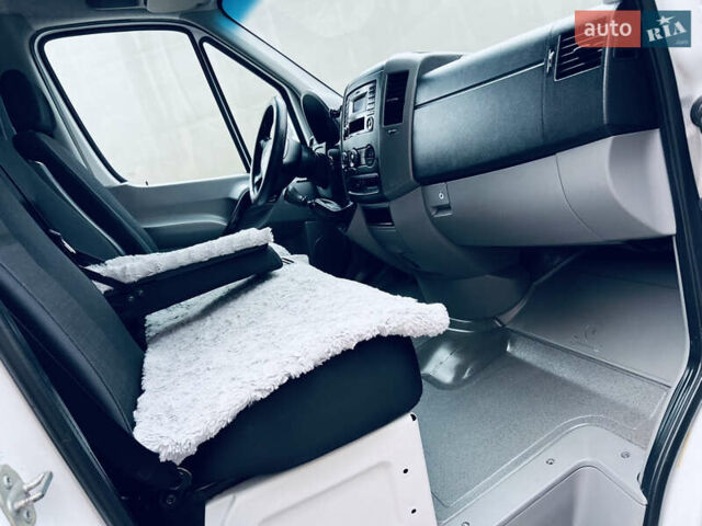 Белый Мерседес Sprinter, объемом двигателя 2.1 л и пробегом 410 тыс. км за 17500 $, фото 11 на Automoto.ua