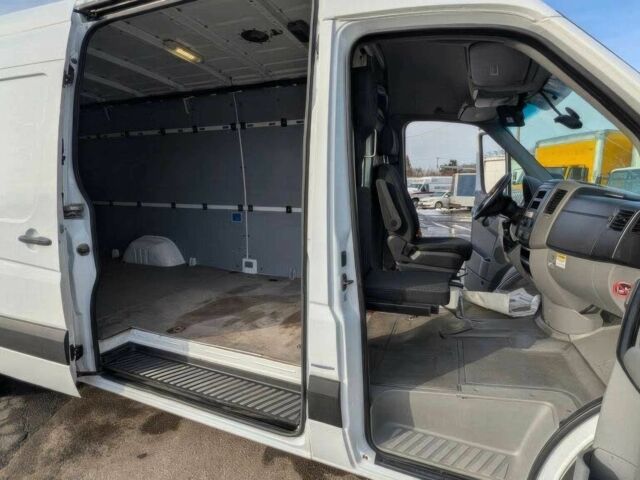 Белый Мерседес Sprinter, объемом двигателя 2.1 л и пробегом 65 тыс. км за 10000 $, фото 7 на Automoto.ua