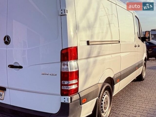 Белый Мерседес Sprinter, объемом двигателя 2.14 л и пробегом 462 тыс. км за 17550 $, фото 3 на Automoto.ua