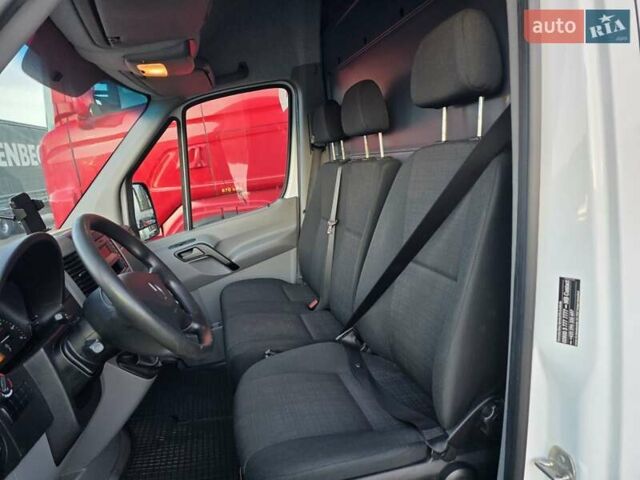 Белый Мерседес Sprinter, объемом двигателя 3 л и пробегом 258 тыс. км за 31500 $, фото 11 на Automoto.ua