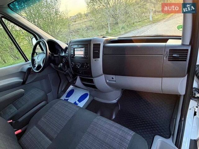 Белый Мерседес Sprinter, объемом двигателя 0 л и пробегом 356 тыс. км за 17500 $, фото 7 на Automoto.ua
