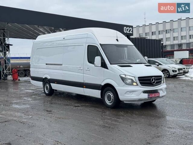 Белый Мерседес Sprinter, объемом двигателя 2.2 л и пробегом 336 тыс. км за 23000 $, фото 1 на Automoto.ua