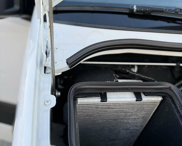 Белый Мерседес Sprinter, объемом двигателя 1.8 л и пробегом 378 тыс. км за 18300 $, фото 82 на Automoto.ua