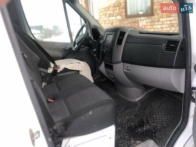 Білий Мерседес Sprinter, об'ємом двигуна 0 л та пробігом 240 тис. км за 13999 $, фото 13 на Automoto.ua