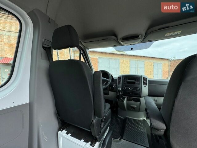 Белый Мерседес Sprinter, объемом двигателя 2.2 л и пробегом 338 тыс. км за 19999 $, фото 20 на Automoto.ua