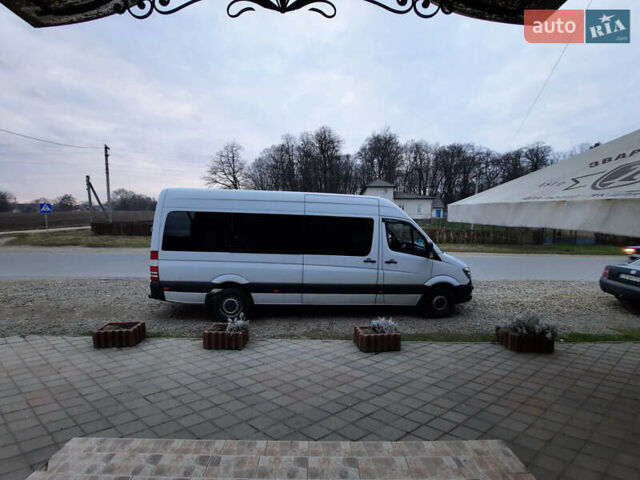 Білий Мерседес Sprinter, об'ємом двигуна 3 л та пробігом 750 тис. км за 29846 $, фото 2 на Automoto.ua
