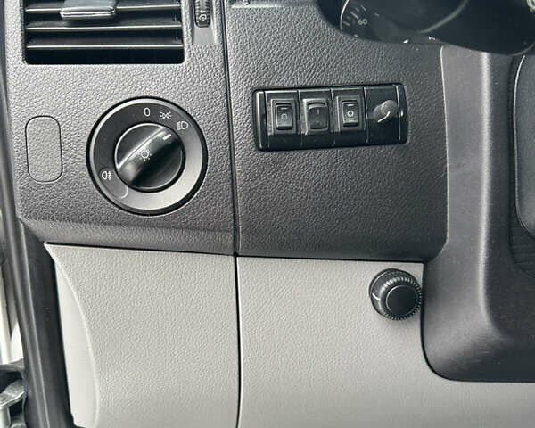 Белый Мерседес Sprinter, объемом двигателя 2.99 л и пробегом 925 тыс. км за 28000 $, фото 74 на Automoto.ua