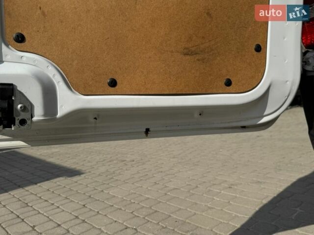 Белый Мерседес Sprinter, объемом двигателя 2.1 л и пробегом 399 тыс. км за 16800 $, фото 58 на Automoto.ua