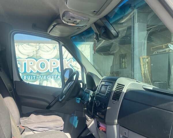 Белый Мерседес Sprinter, объемом двигателя 2.14 л и пробегом 346 тыс. км за 21750 $, фото 9 на Automoto.ua