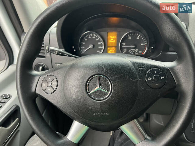 Белый Мерседес Sprinter, объемом двигателя 3 л и пробегом 179 тыс. км за 38800 $, фото 2 на Automoto.ua