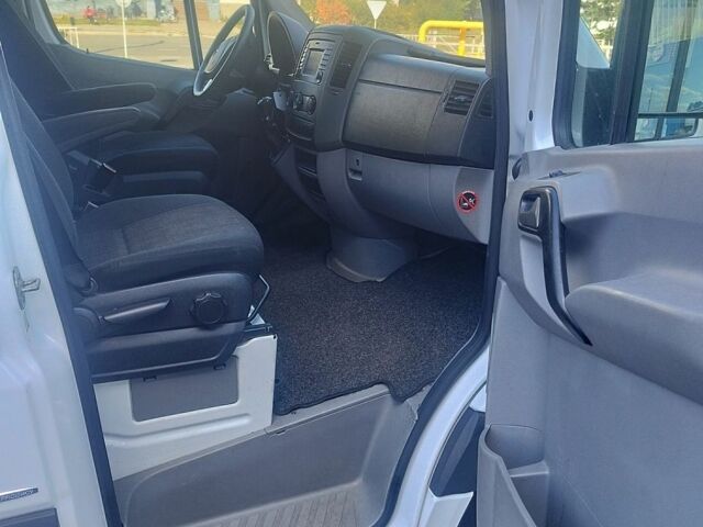 Белый Мерседес Sprinter, объемом двигателя 0 л и пробегом 306 тыс. км за 17200 $, фото 8 на Automoto.ua
