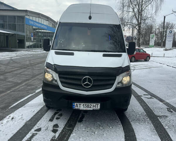 Белый Мерседес Sprinter, объемом двигателя 2.99 л и пробегом 470 тыс. км за 66934 $, фото 18 на Automoto.ua