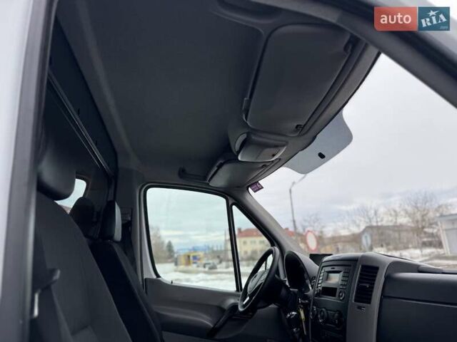 Белый Мерседес Sprinter, объемом двигателя 2.2 л и пробегом 336 тыс. км за 23000 $, фото 54 на Automoto.ua