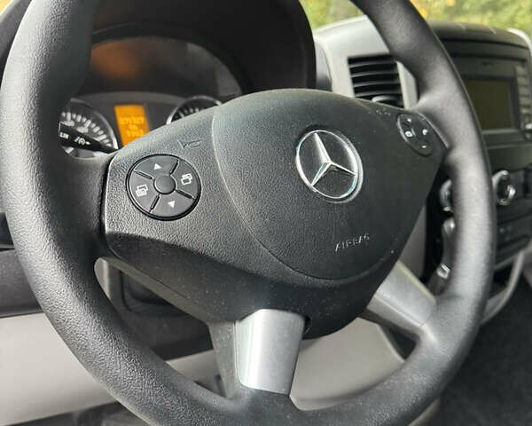 Білий Мерседес Sprinter, об'ємом двигуна 2.2 л та пробігом 271 тис. км за 21200 $, фото 17 на Automoto.ua
