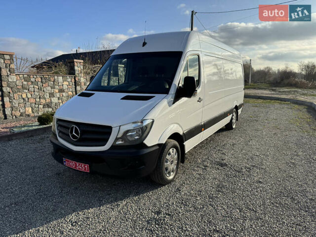 Белый Мерседес Sprinter, объемом двигателя 1.8 л и пробегом 378 тыс. км за 18300 $, фото 5 на Automoto.ua