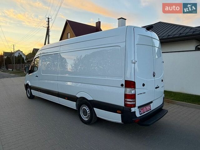 Белый Мерседес Sprinter, объемом двигателя 0 л и пробегом 356 тыс. км за 17500 $, фото 3 на Automoto.ua
