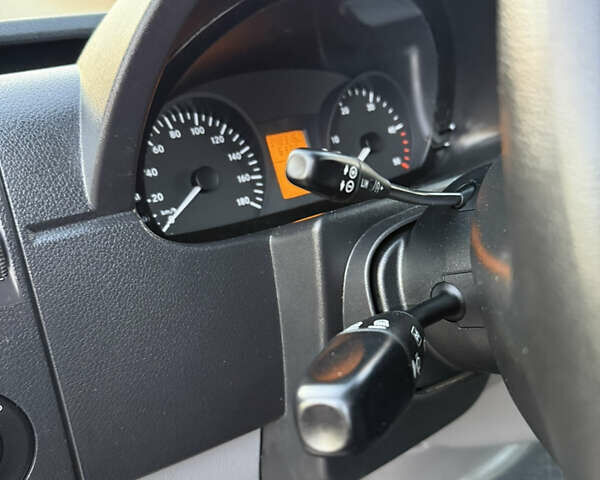 Белый Мерседес Sprinter, объемом двигателя 0 л и пробегом 348 тыс. км за 19300 $, фото 19 на Automoto.ua