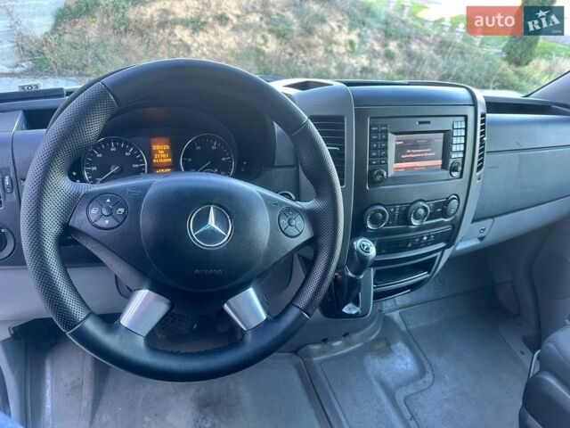 Білий Мерседес Sprinter, об'ємом двигуна 3 л та пробігом 330 тис. км за 30000 $, фото 12 на Automoto.ua