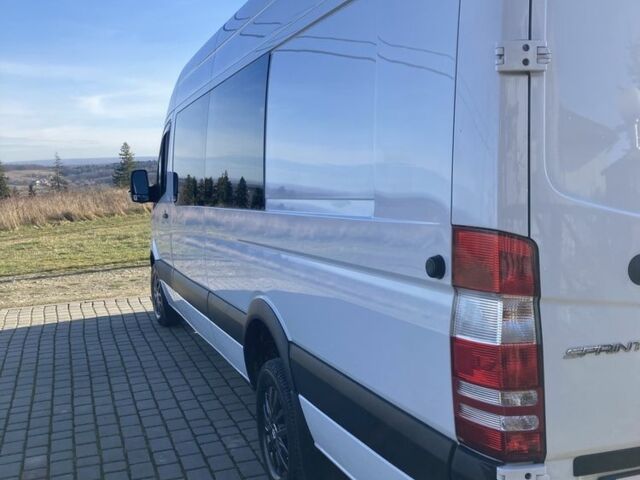 Белый Мерседес Sprinter, объемом двигателя 3 л и пробегом 660 тыс. км за 37500 $, фото 1 на Automoto.ua