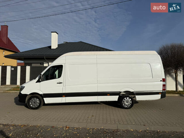 Белый Мерседес Sprinter, объемом двигателя 2.2 л и пробегом 316 тыс. км за 18900 $, фото 4 на Automoto.ua