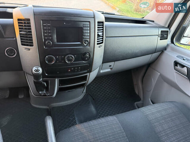 Белый Мерседес Sprinter, объемом двигателя 0 л и пробегом 348 тыс. км за 19300 $, фото 13 на Automoto.ua