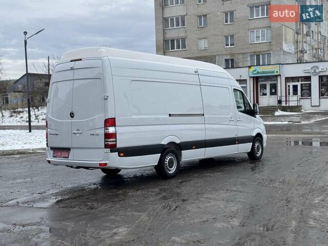 Белый Мерседес Sprinter, объемом двигателя 2.2 л и пробегом 336 тыс. км за 23000 $, фото 66 на Automoto.ua