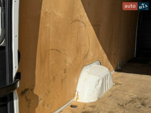 Белый Мерседес Sprinter, объемом двигателя 2.1 л и пробегом 399 тыс. км за 16800 $, фото 56 на Automoto.ua