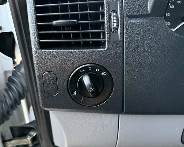 Белый Мерседес Sprinter, объемом двигателя 0 л и пробегом 348 тыс. км за 19300 $, фото 18 на Automoto.ua